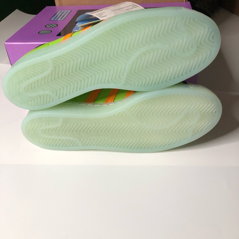 Adidas Simpsons Men Size 10 Green Sneakers NIB - Picture 9 of 13